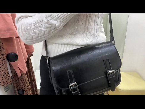 ❤️ Ommaviy onanizm yosh kaltak FeralBerry bir dildo bilan fitting xonasida Super seks uz.eviewporn.ru ❌️